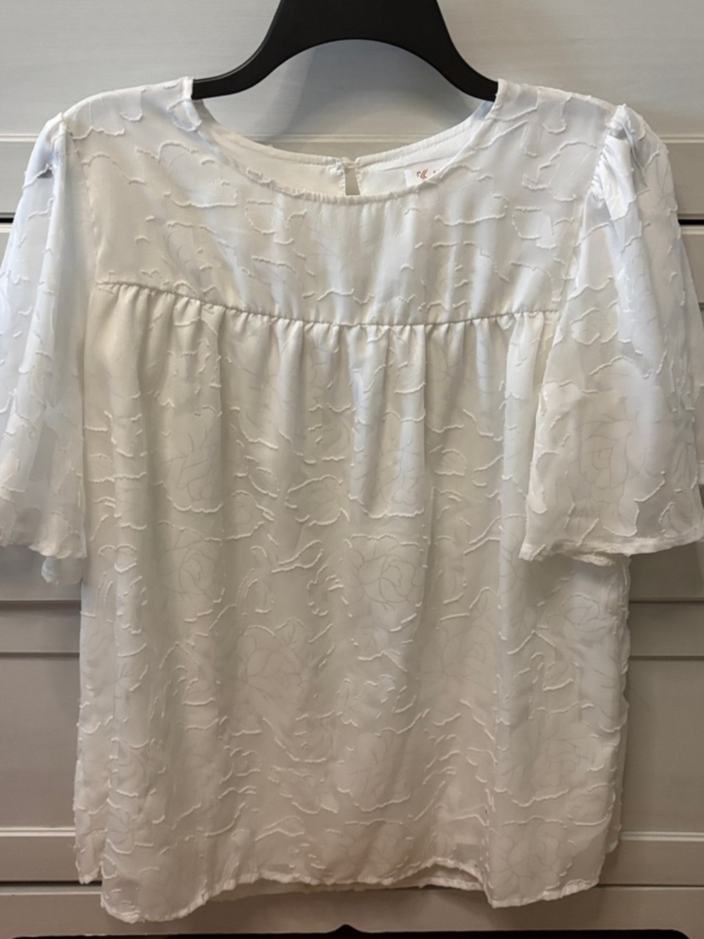 Elegant White Textured Flutter-Sleeve Blouse